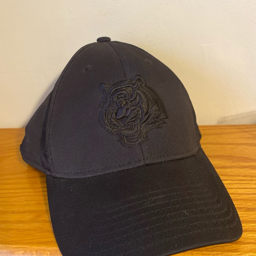 Cincinnati Bengals Black on Black NFL Apparel Hat